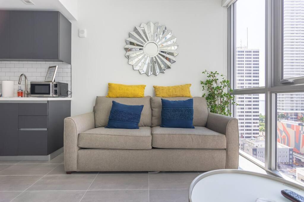 Amazing Condo In Downtown Miami/Brickell W/Parking ภายนอก รูปภาพ