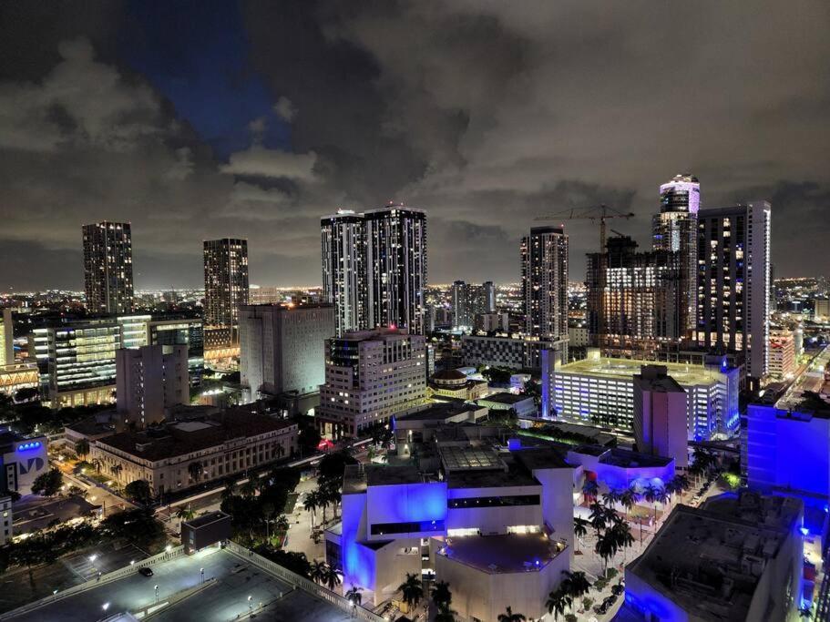 Amazing Condo In Downtown Miami/Brickell W/Parking ภายนอก รูปภาพ